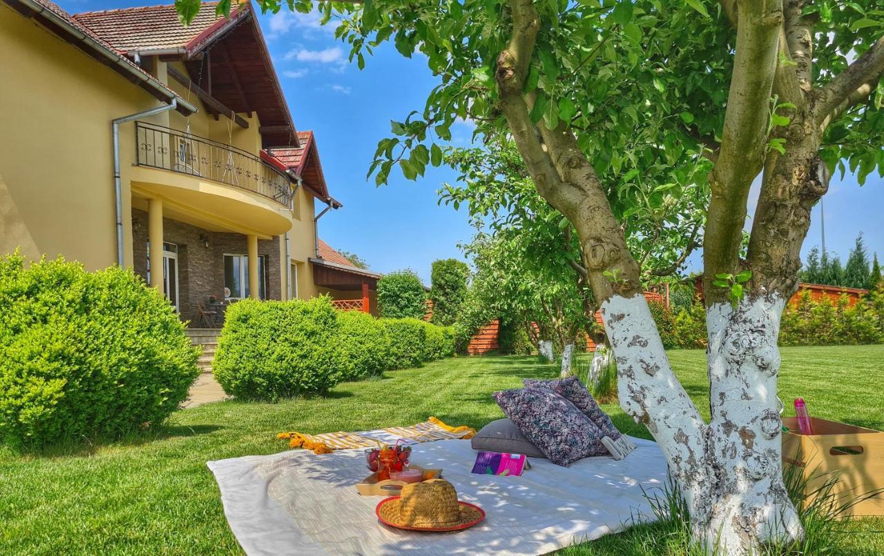 Orchard Villa Brașov Exterior foto